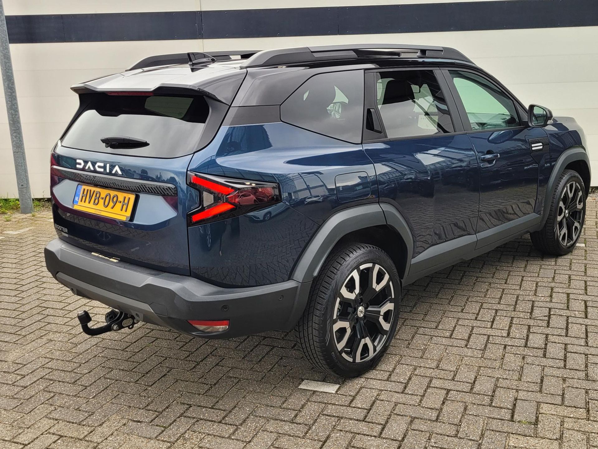 Dacia Bigster met kenteken HVB-09-H – autofoto 2