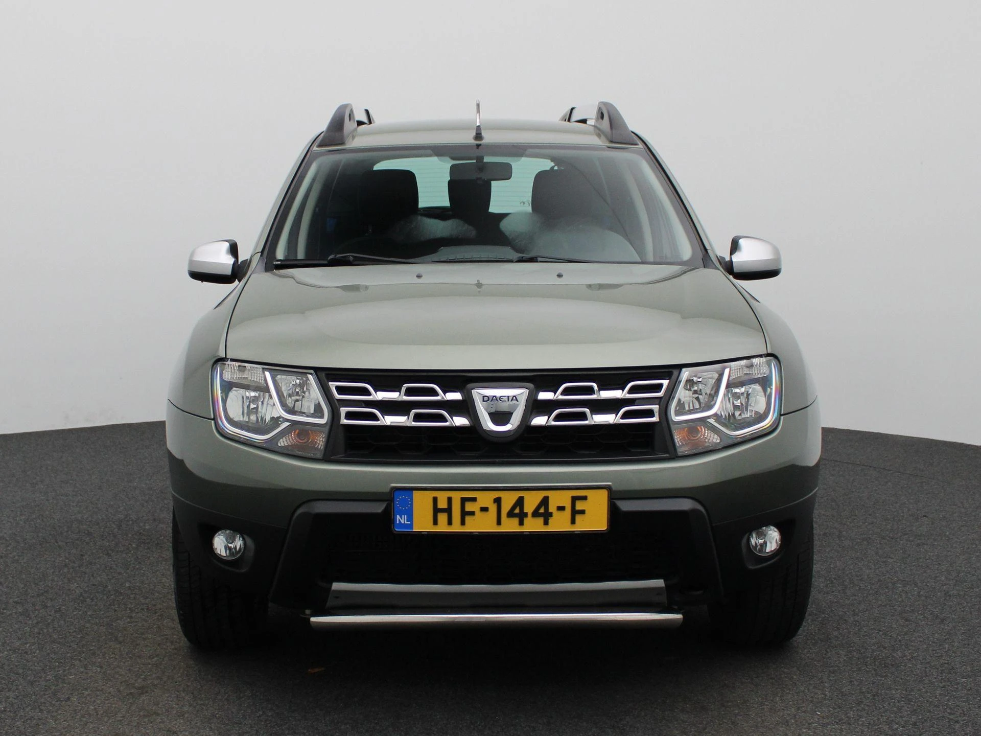 Dacia Duster met kenteken 61100 – autofoto 4