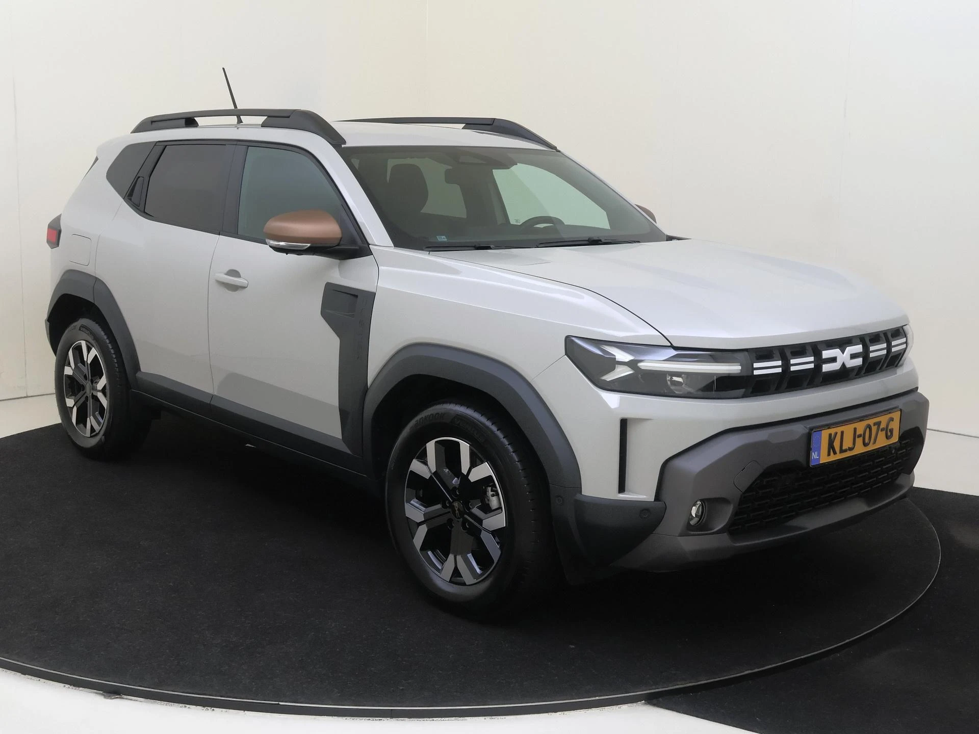 Dacia Duster met kenteken KLJ-07-G – autofoto 3