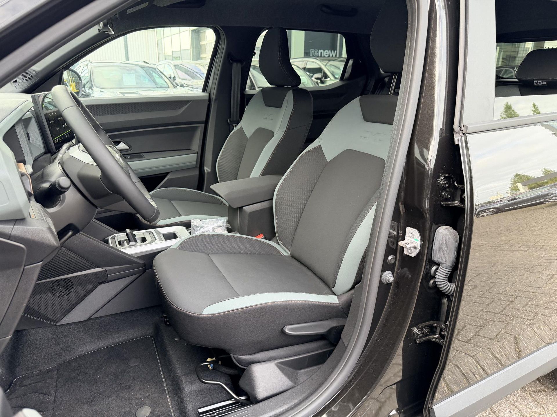Dacia Duster met kenteken KXP-20-R – autofoto 5