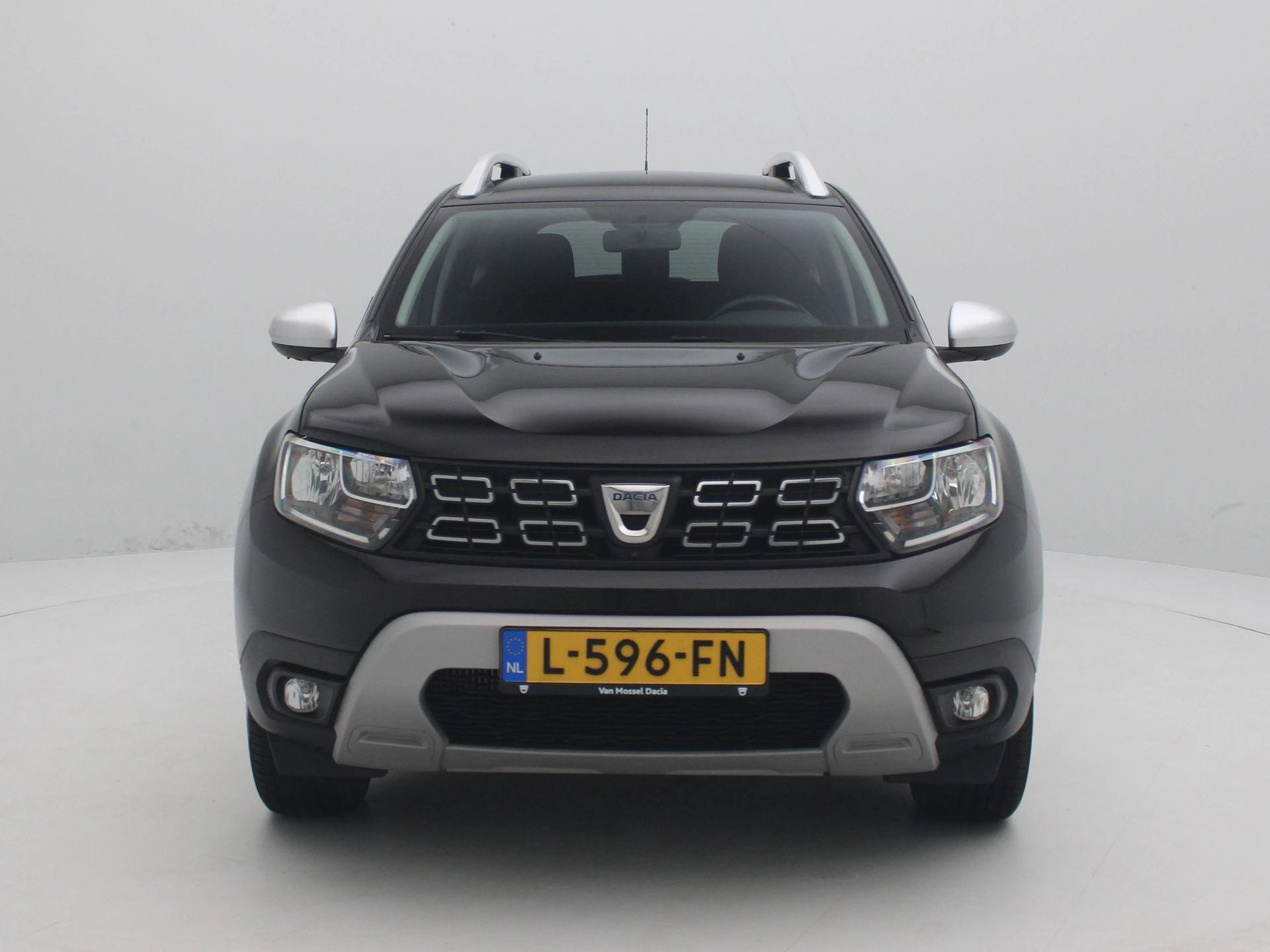 Dacia Duster met kenteken L-596-FN – autofoto 4
