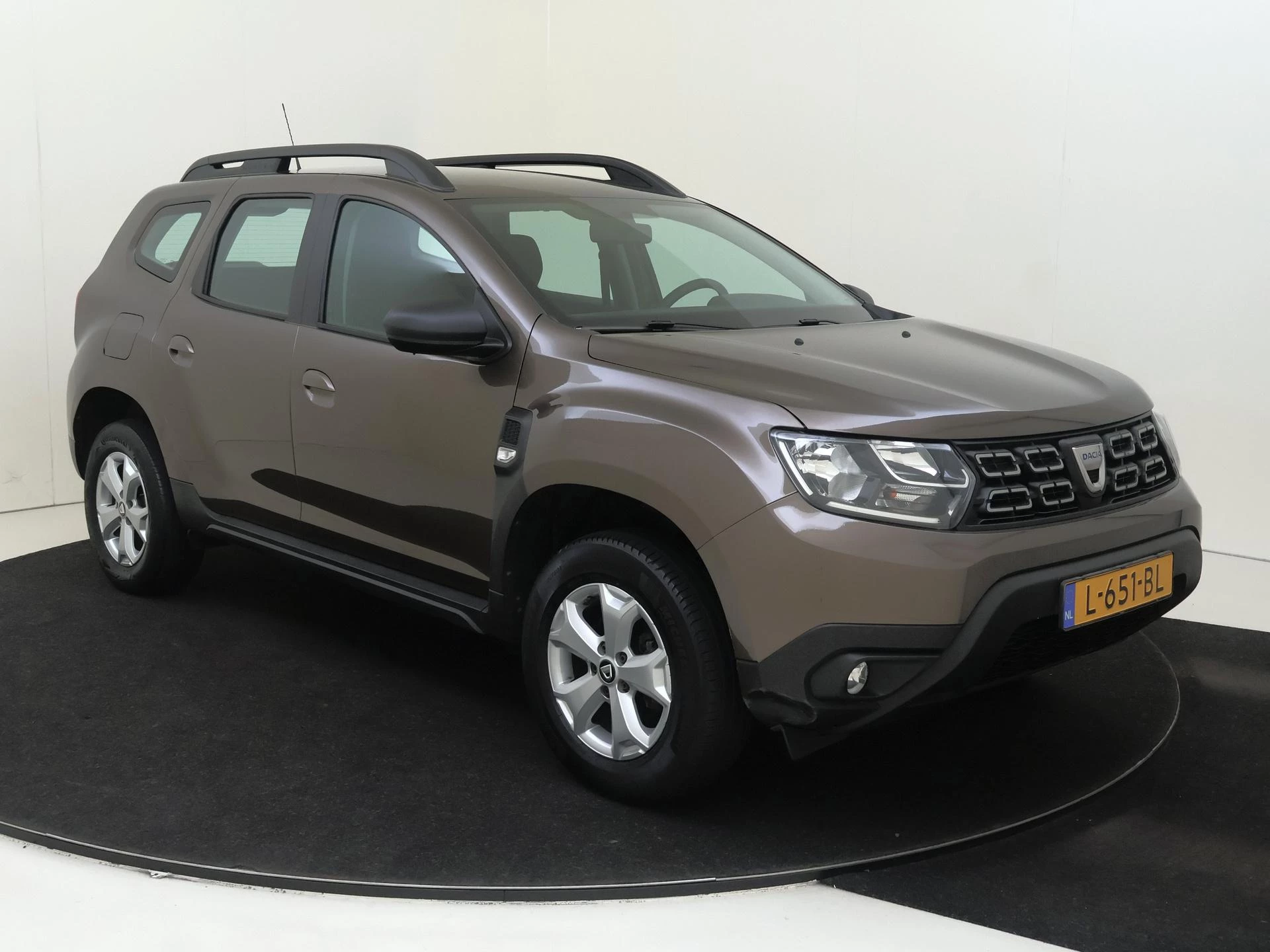 Dacia Duster met kenteken L-651-BL – autofoto 3