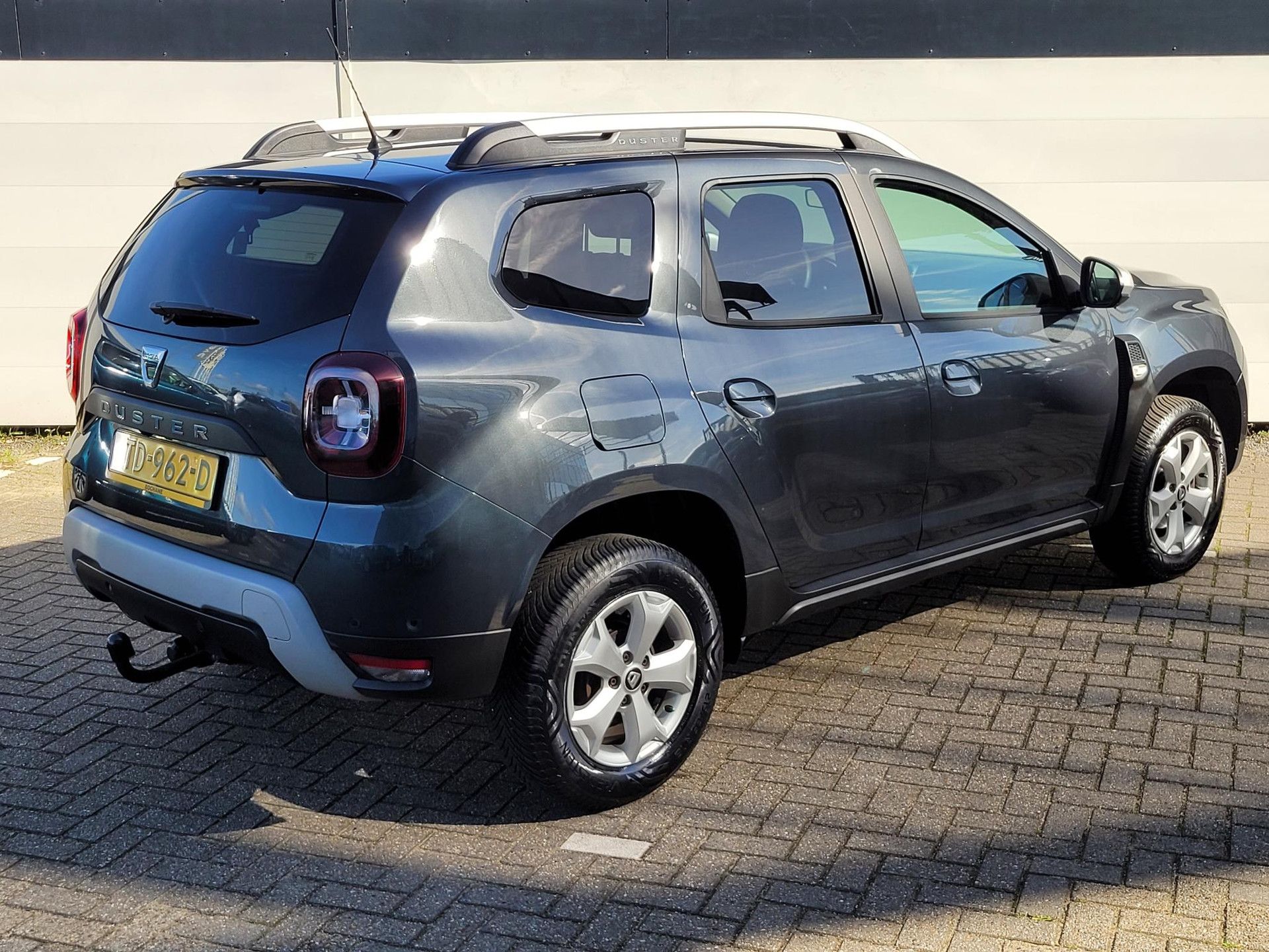Dacia Duster met kenteken TD-962-D – autofoto 2