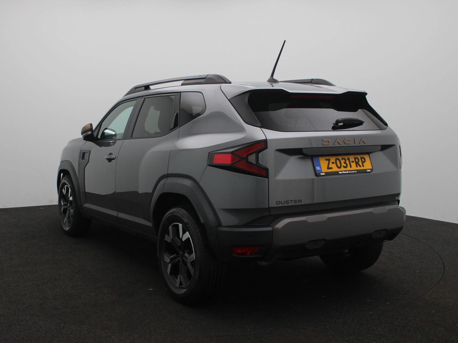 Dacia Duster met kenteken Z-031-RP – autofoto 3