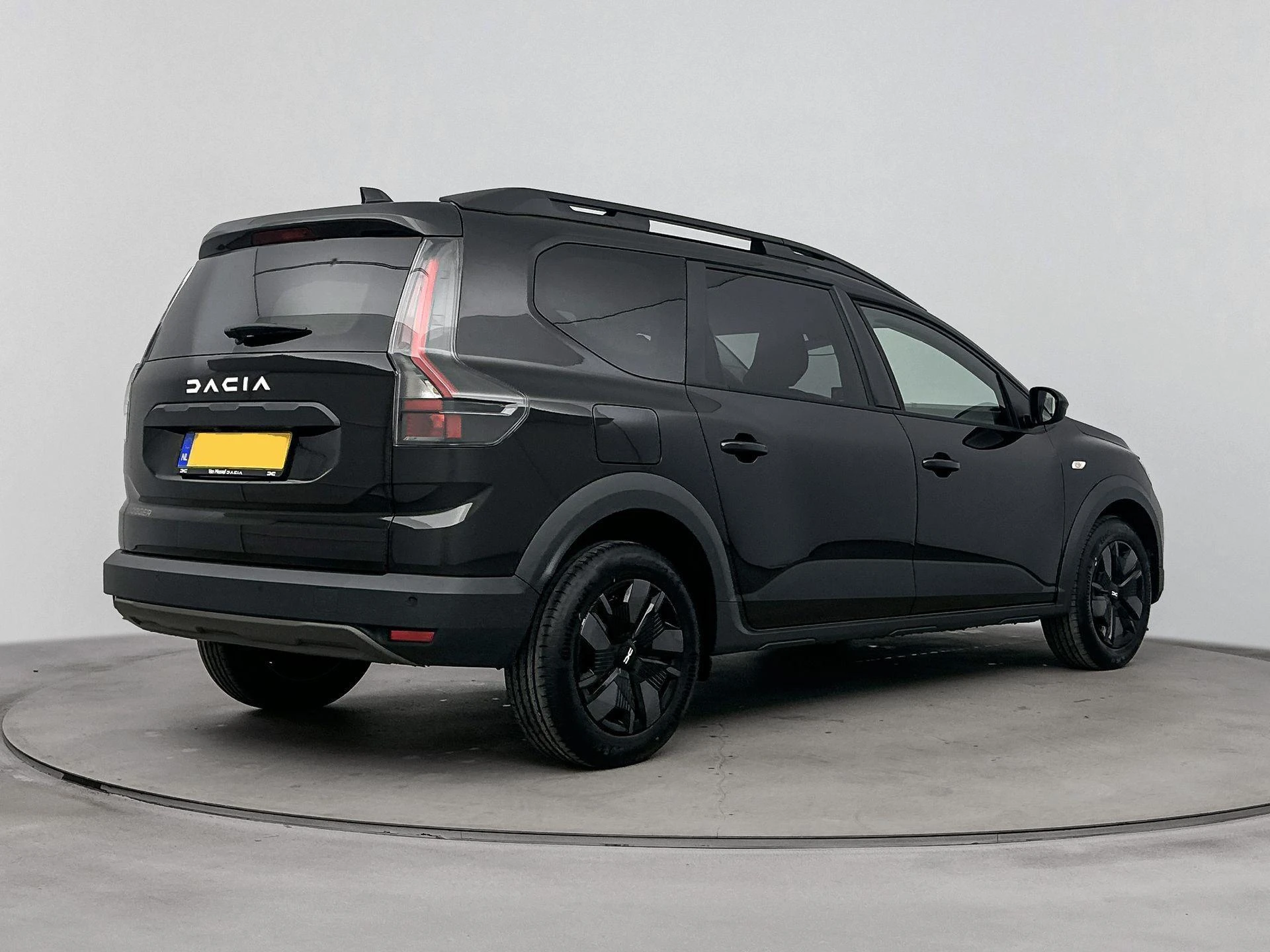Dacia Jogger met kenteken KNG-93-L – autofoto 4