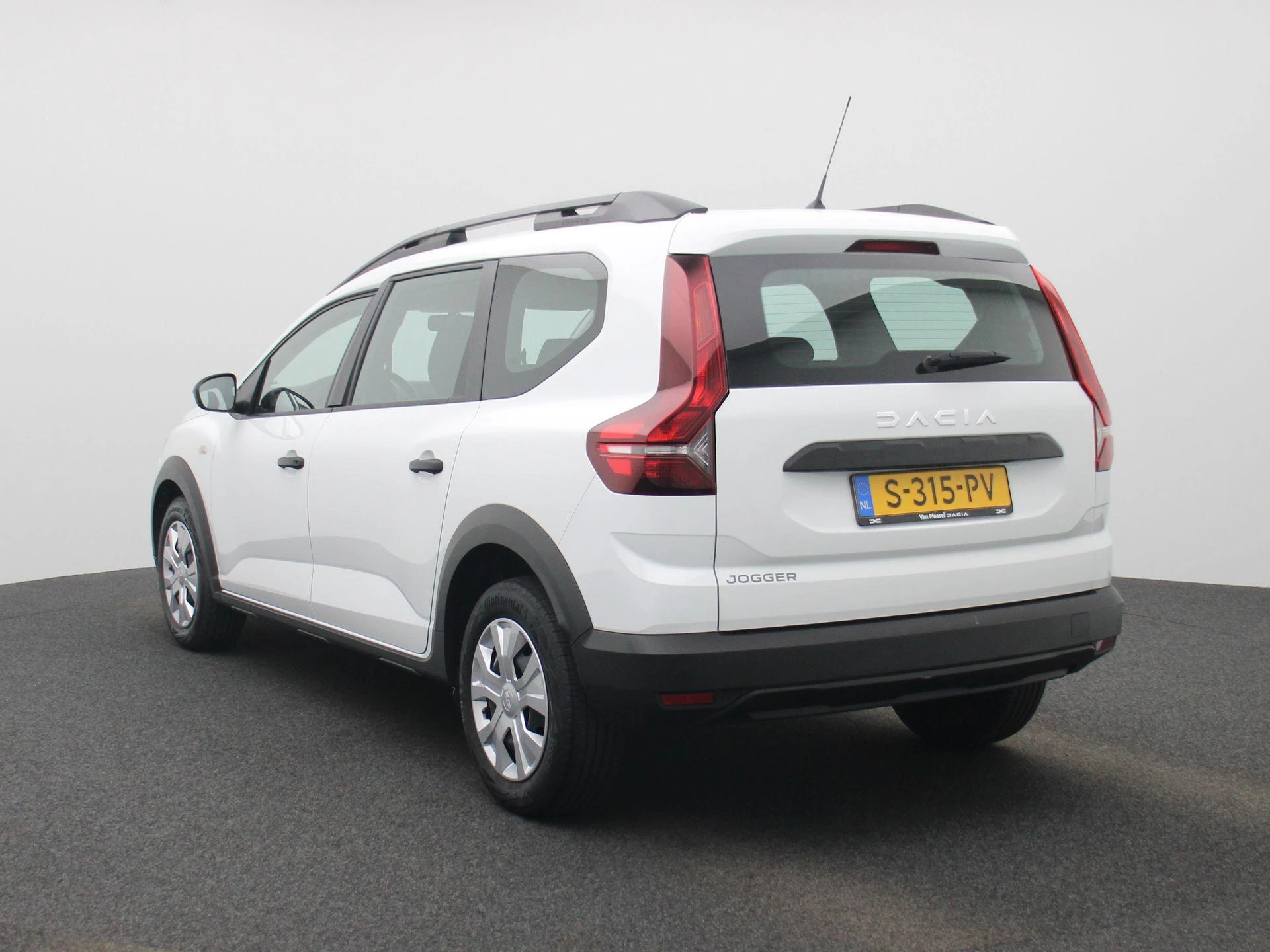 Dacia Jogger met kenteken S-315-PV – autofoto 3