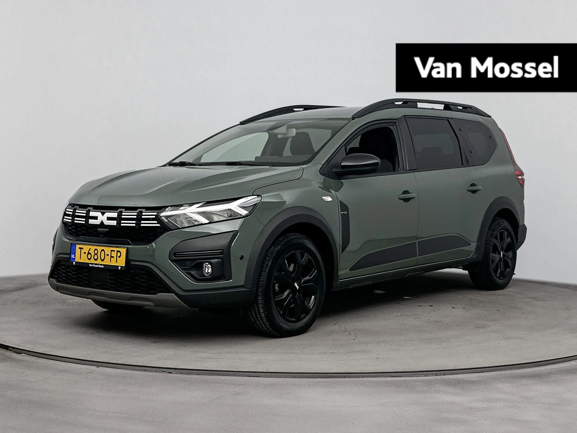Dacia Jogger met kenteken T-680-FP – autofoto 2