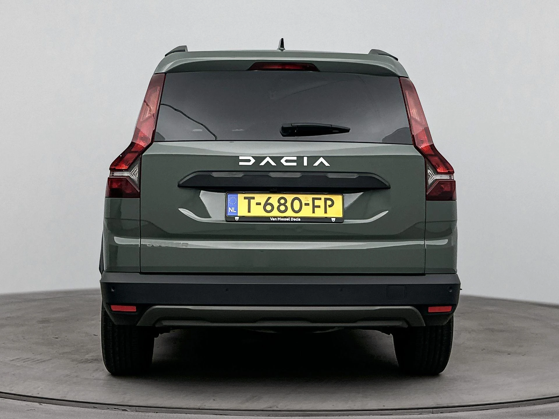 Dacia Jogger met kenteken T-680-FP – autofoto 5