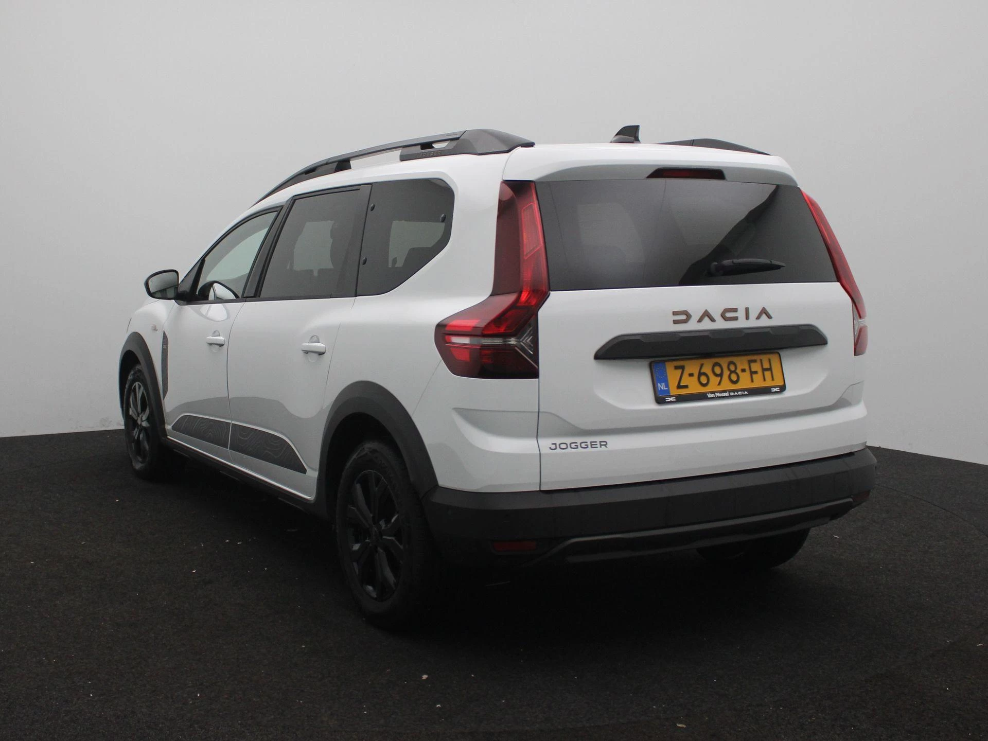 Dacia Jogger met kenteken Z-698-FH – autofoto 3