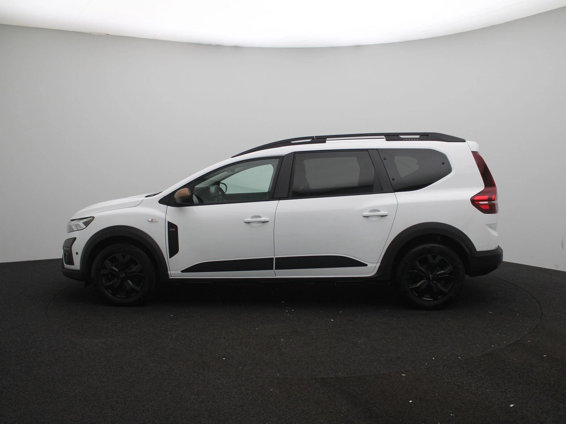 Dacia Jogger met kenteken Z-698-FH – autofoto 5