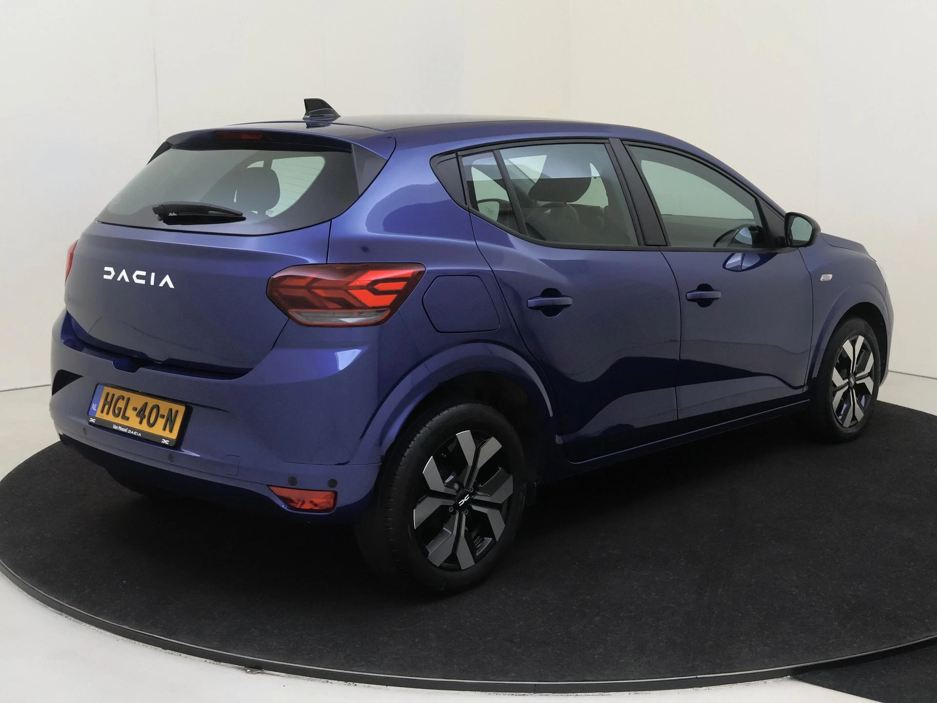 Dacia Sandero met kenteken HGL-40-N – autofoto 5