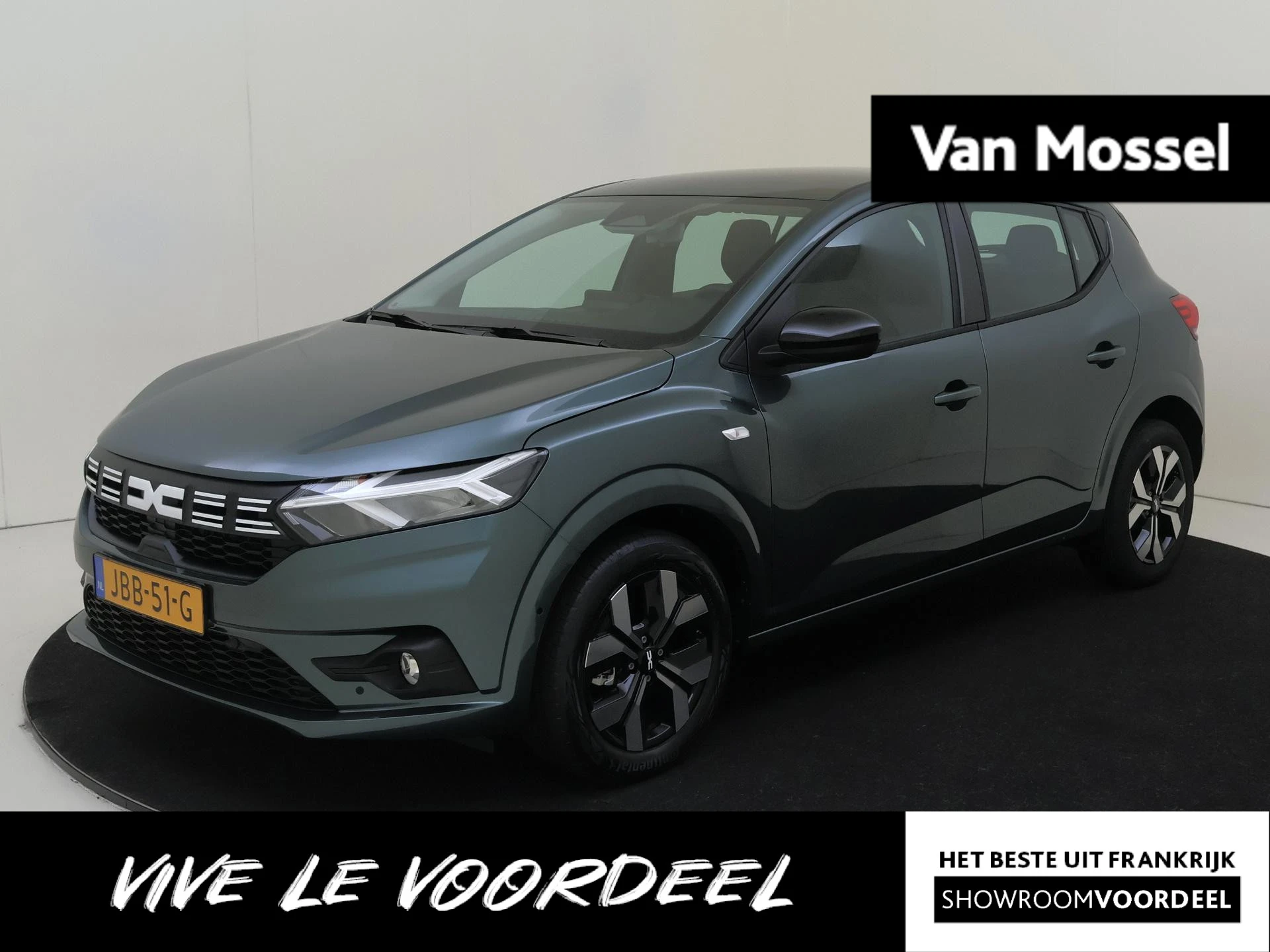Dacia Sandero met kenteken JBB-51-G – autofoto 2