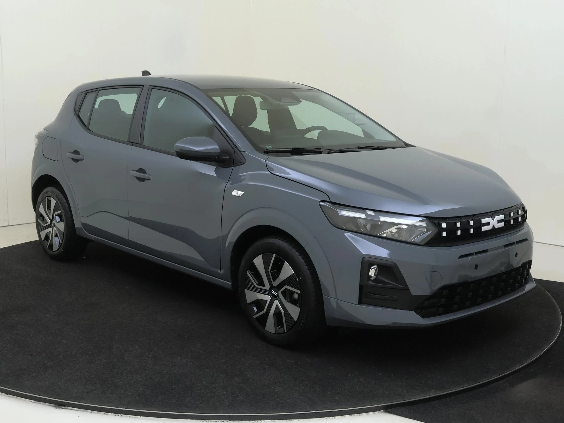 Dacia Sandero met kenteken KTH-38-F – autofoto 3