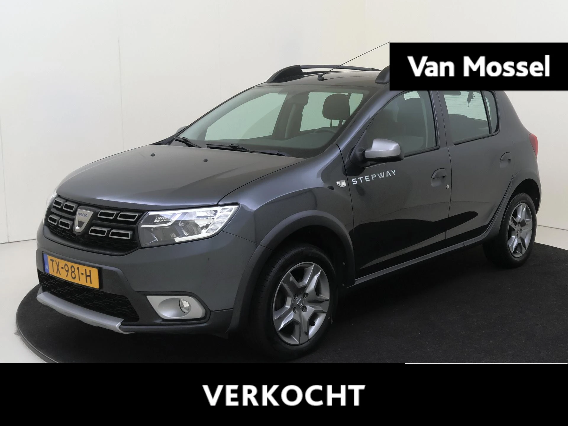 Dacia SanderoStepway met kenteken 58100 – autofoto 2