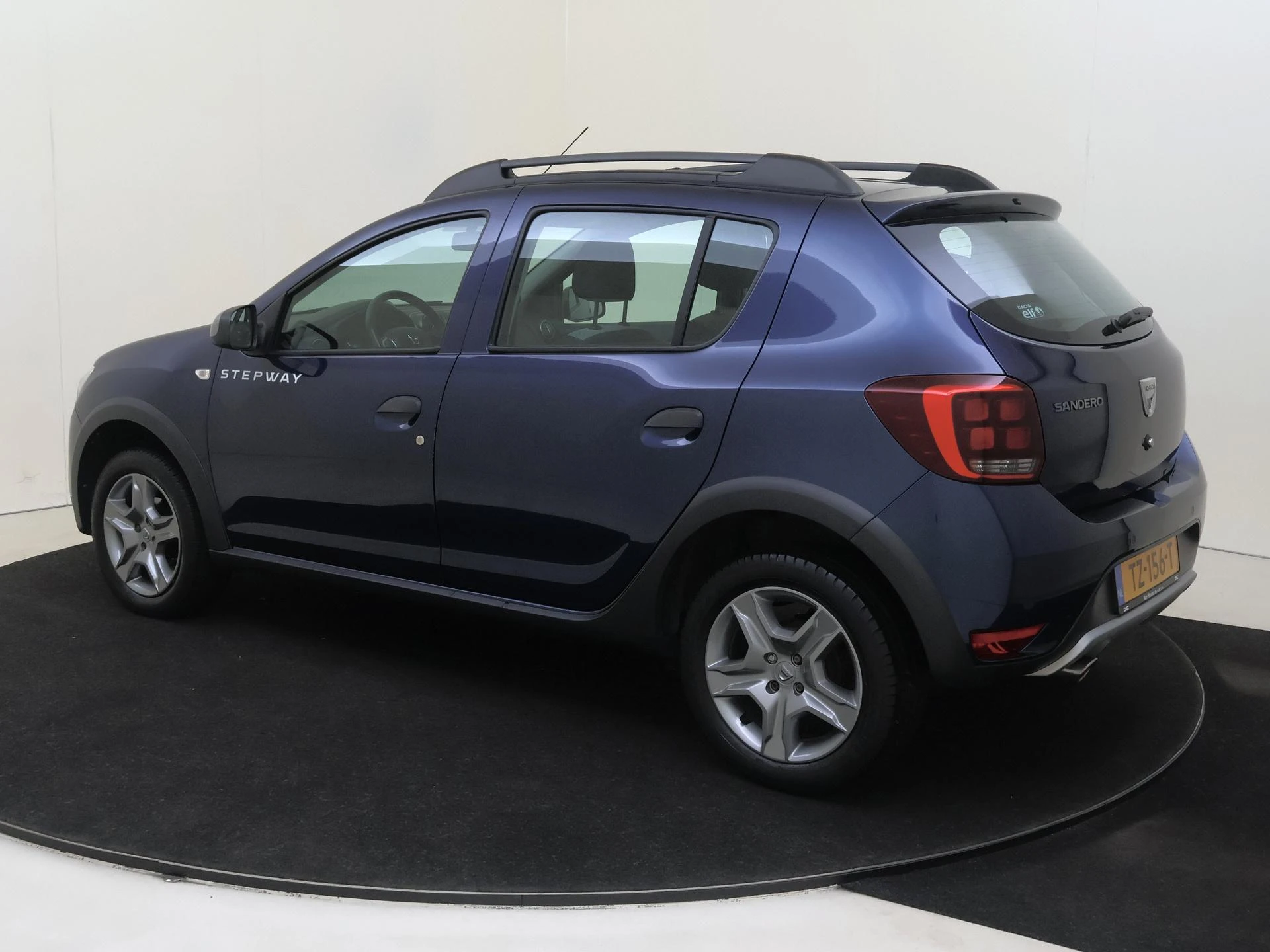 Dacia SanderoStepway met kenteken 58100 – autofoto 4