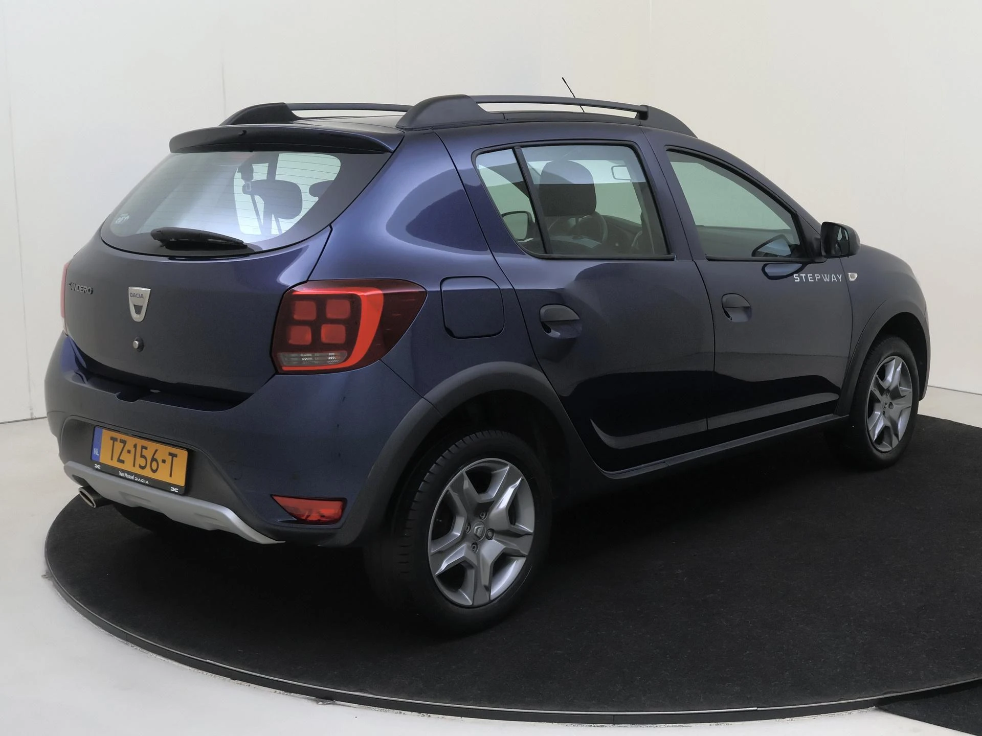Dacia SanderoStepway met kenteken 58100 – autofoto 5
