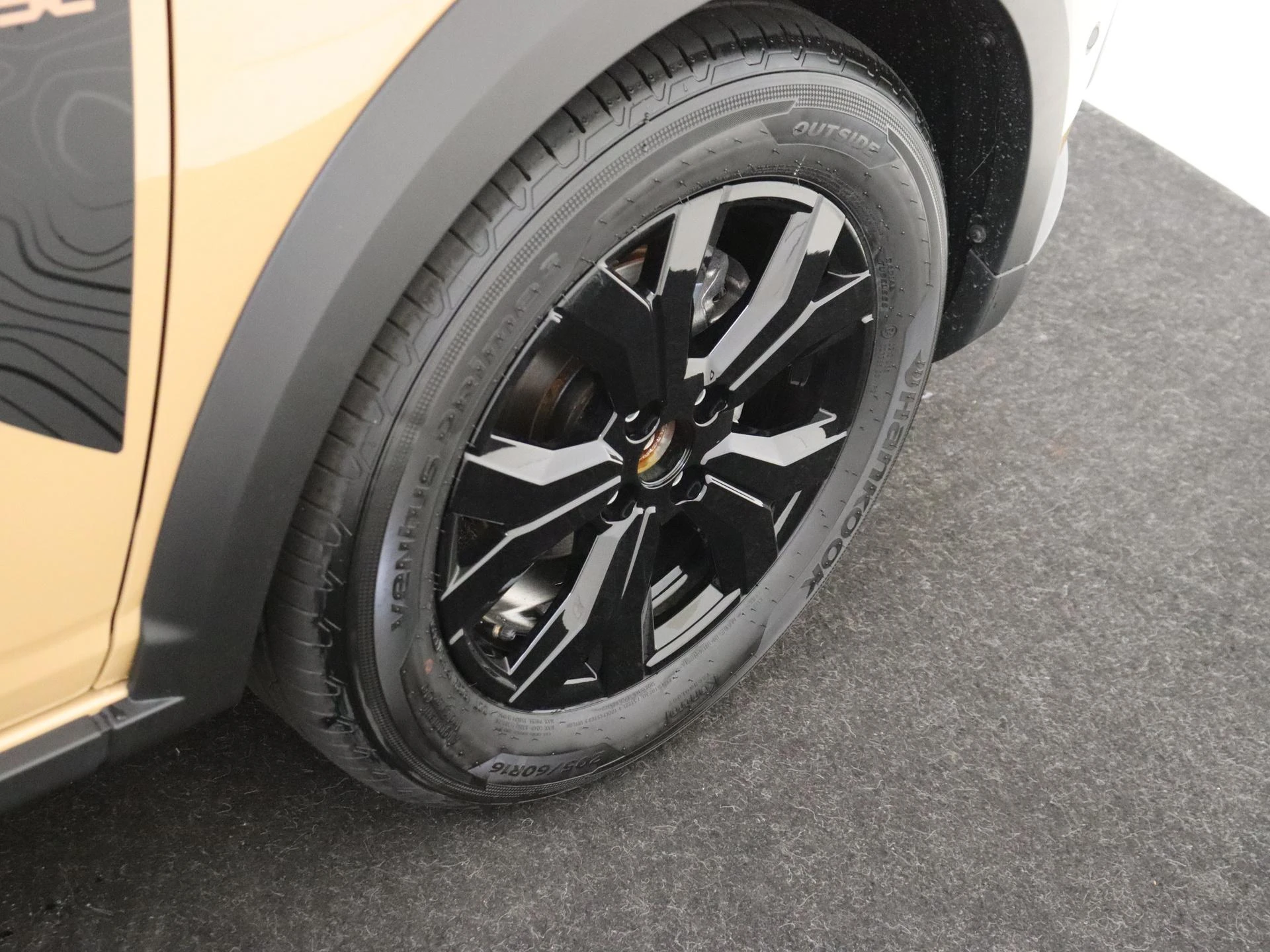 Dacia SanderoStepway met kenteken JBF-08-T – autofoto 5