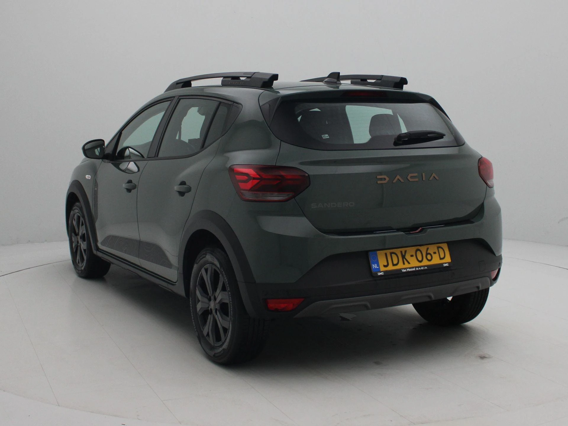 Dacia SanderoStepway met kenteken JDK-06-D – autofoto 3