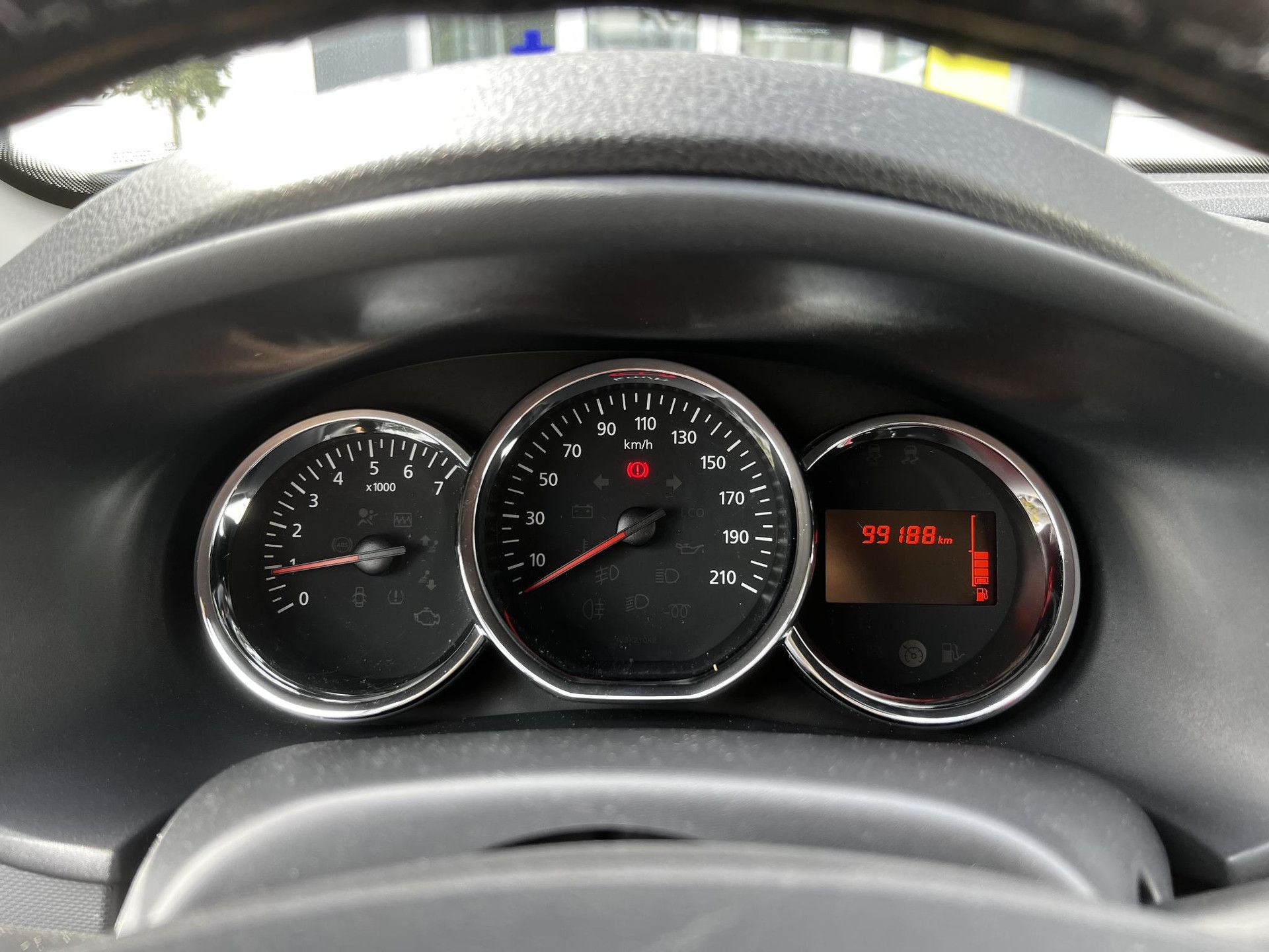 Dacia SanderoStepway met kenteken JT-775-K – autofoto 4