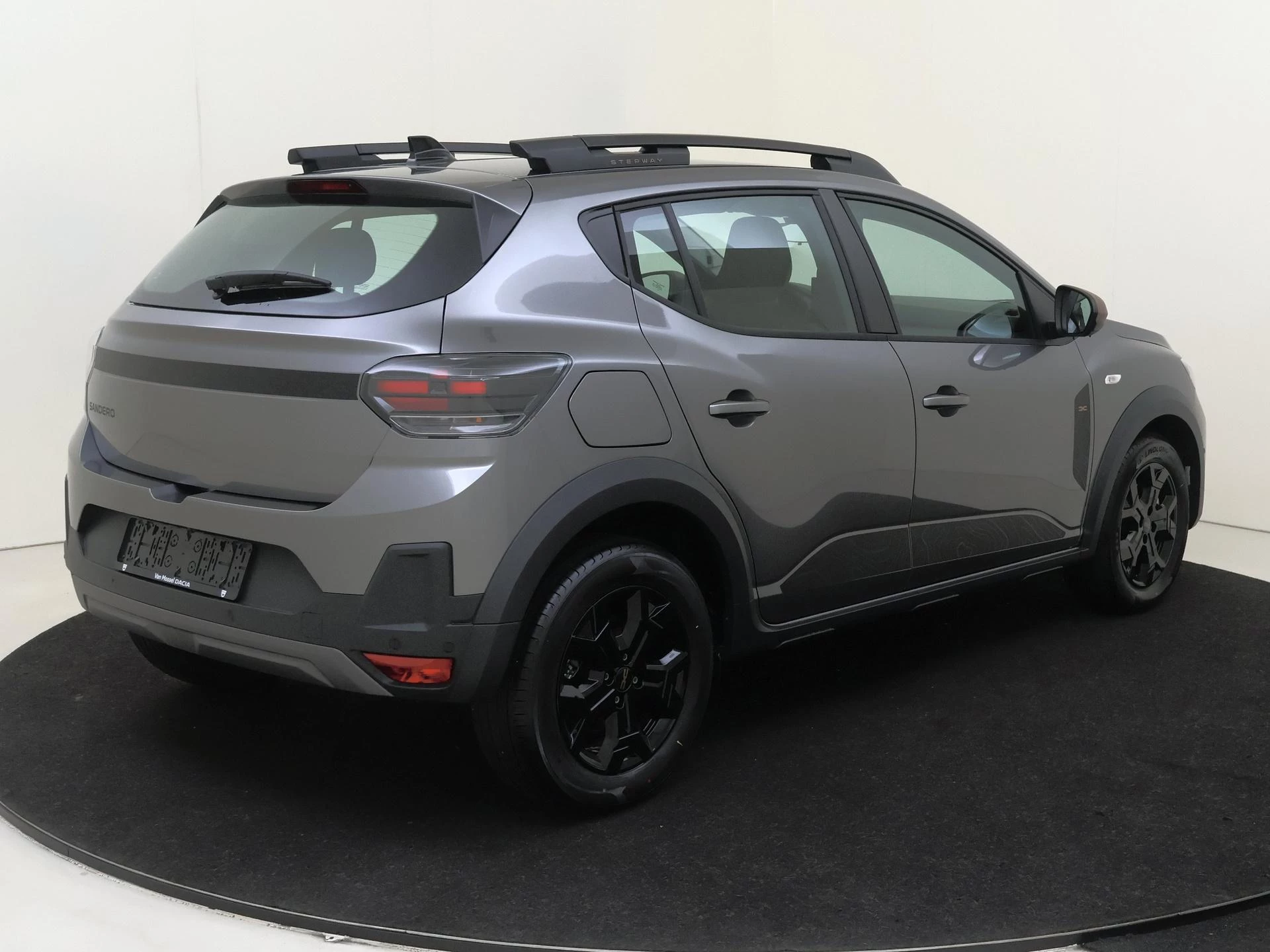 Dacia SanderoStepway met kenteken KFH-38-V – autofoto 5