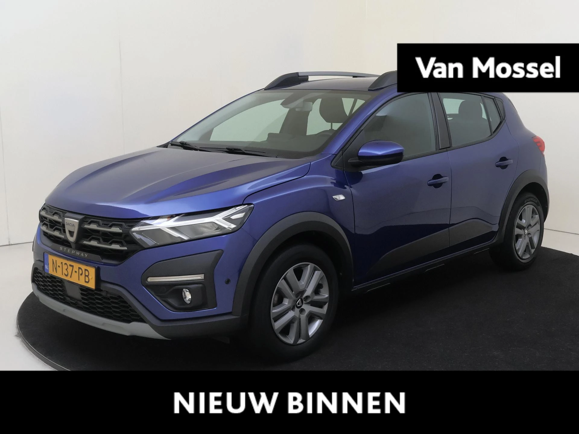 Dacia SanderoStepway met kenteken N-137-PB – autofoto 2