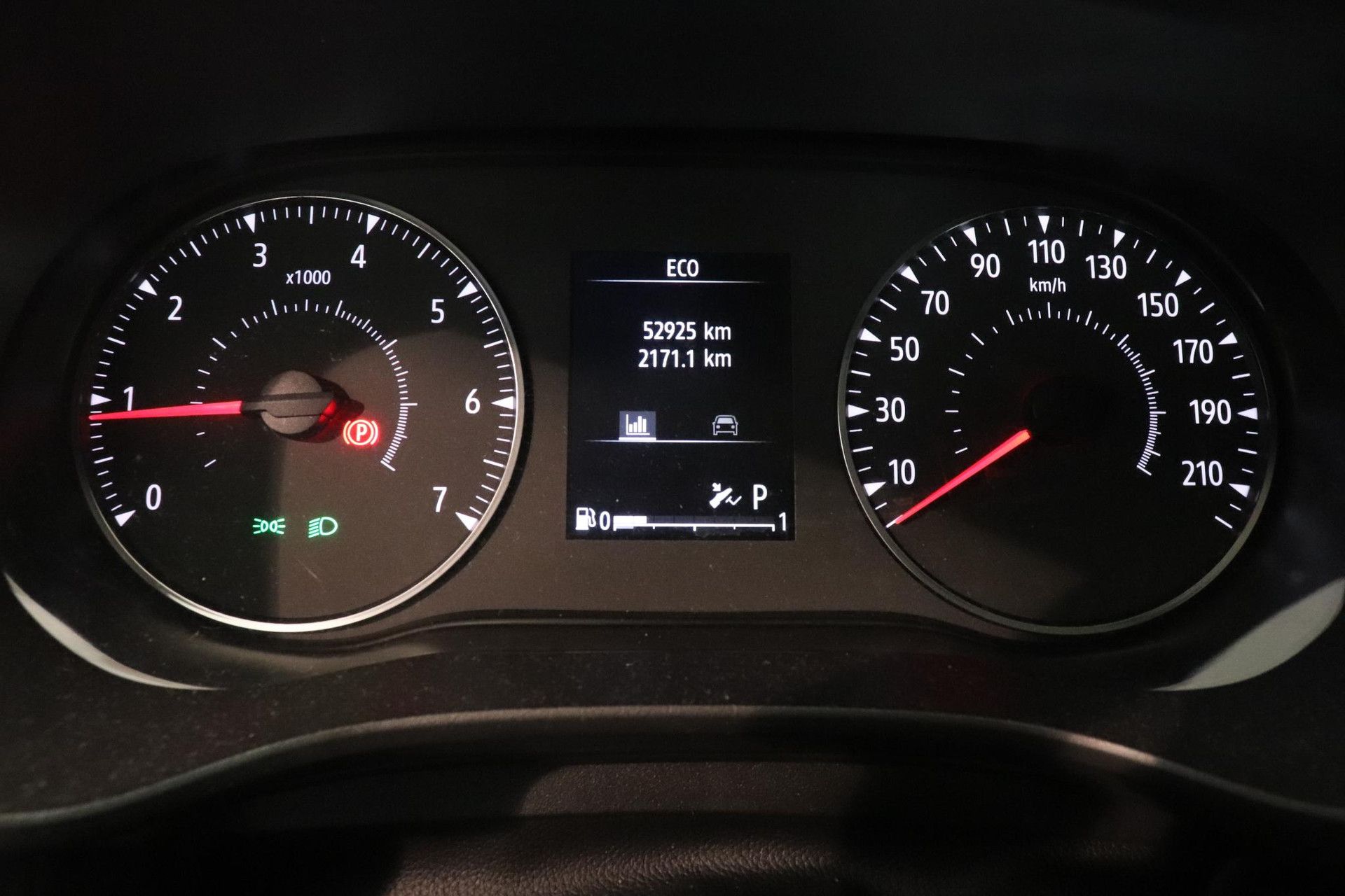 Dacia SanderoStepway met kenteken N-275-RH – autofoto 4