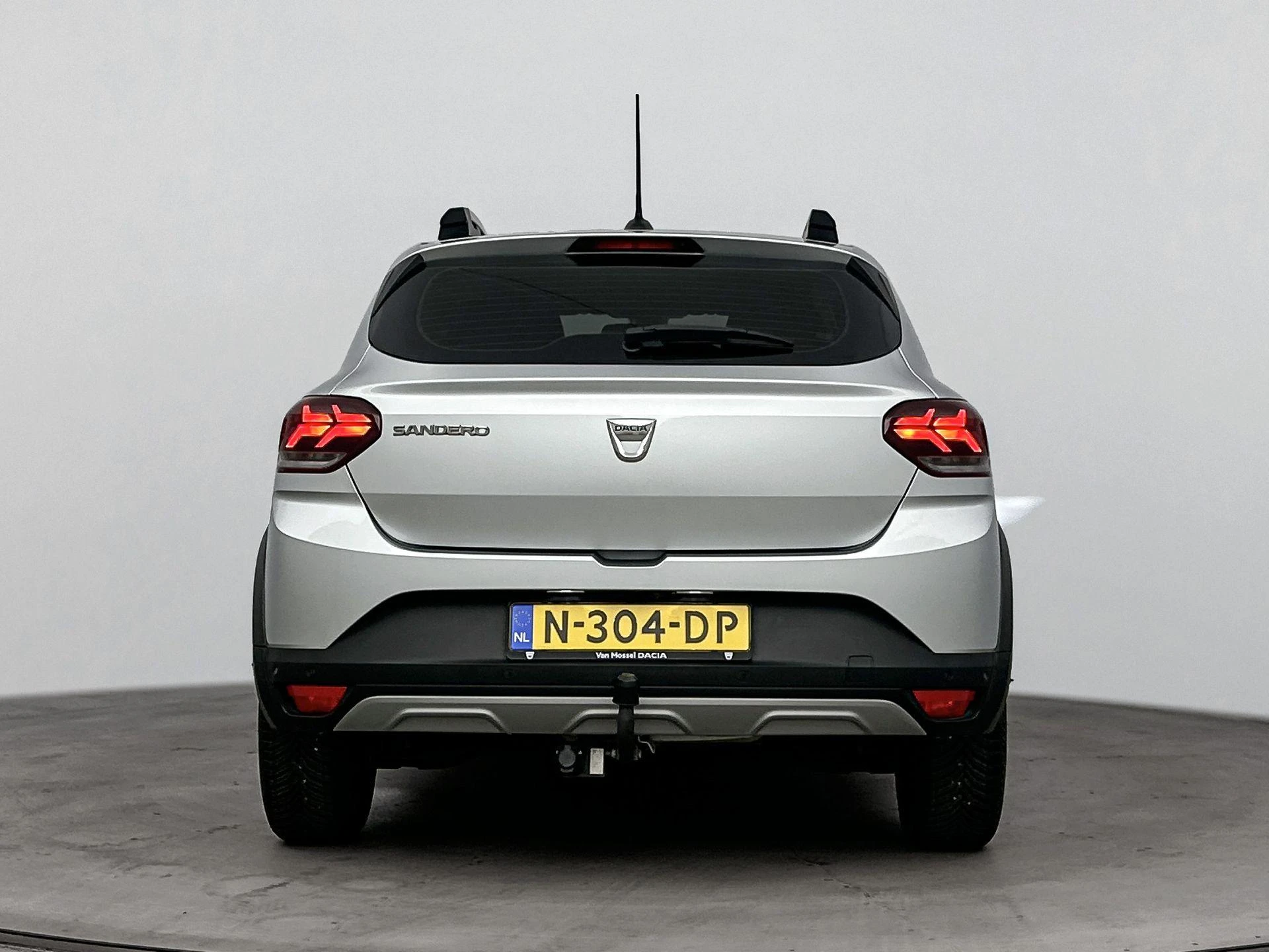 Dacia SanderoStepway met kenteken N-304-DP – autofoto 5