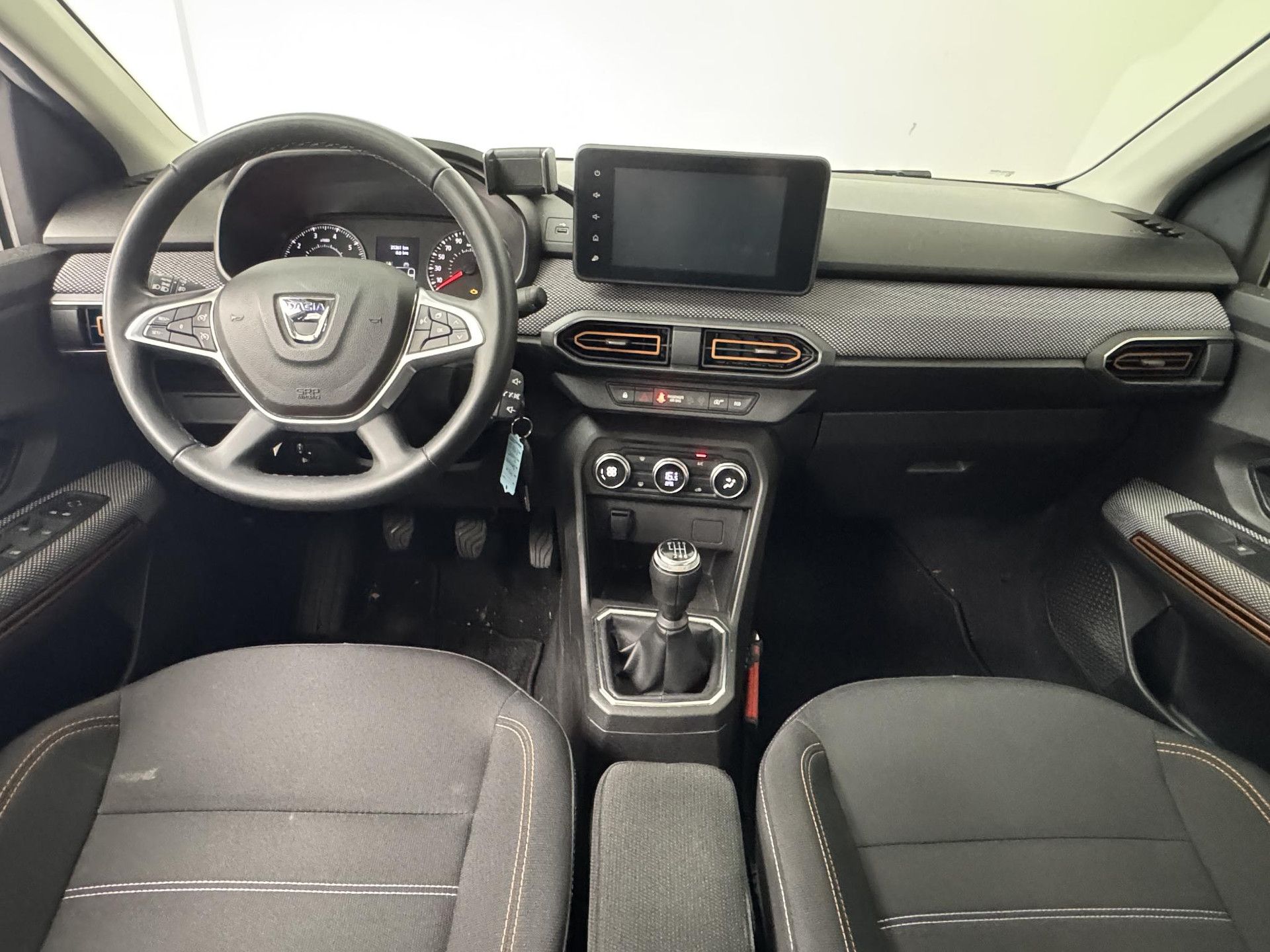 Dacia SanderoStepway met kenteken P-874-VJ – autofoto 3