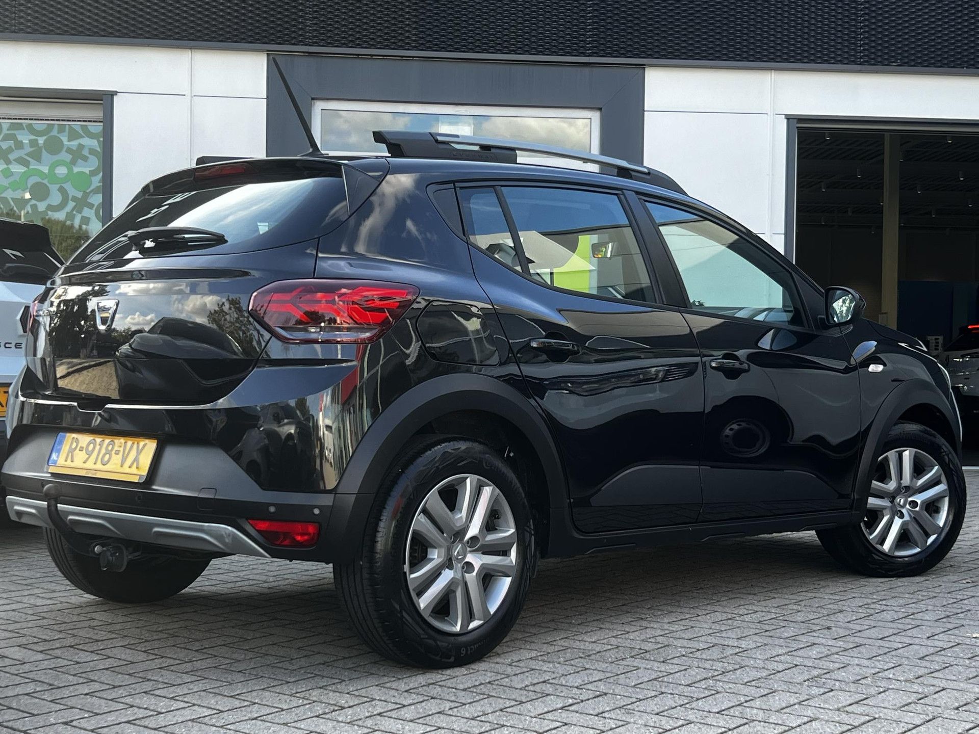 Dacia SanderoStepway met kenteken R-918-VX – autofoto 2