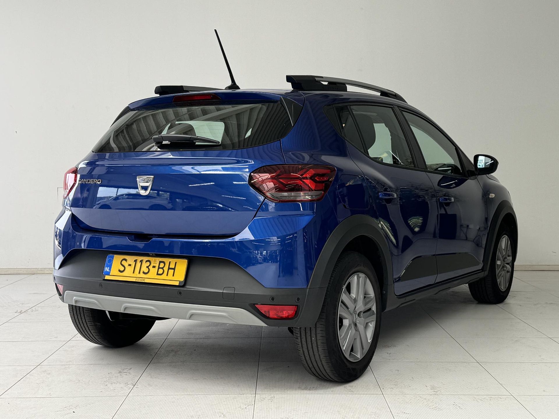 Dacia SanderoStepway met kenteken S-113-BH – autofoto 2
