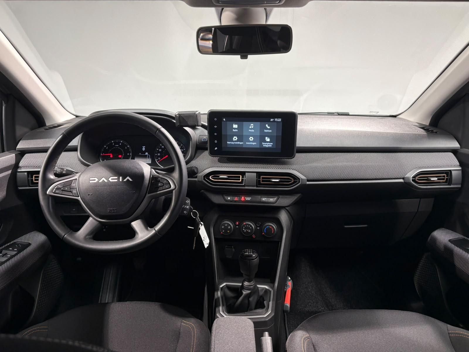 Dacia SanderoStepway met kenteken X-688-DP – autofoto 3
