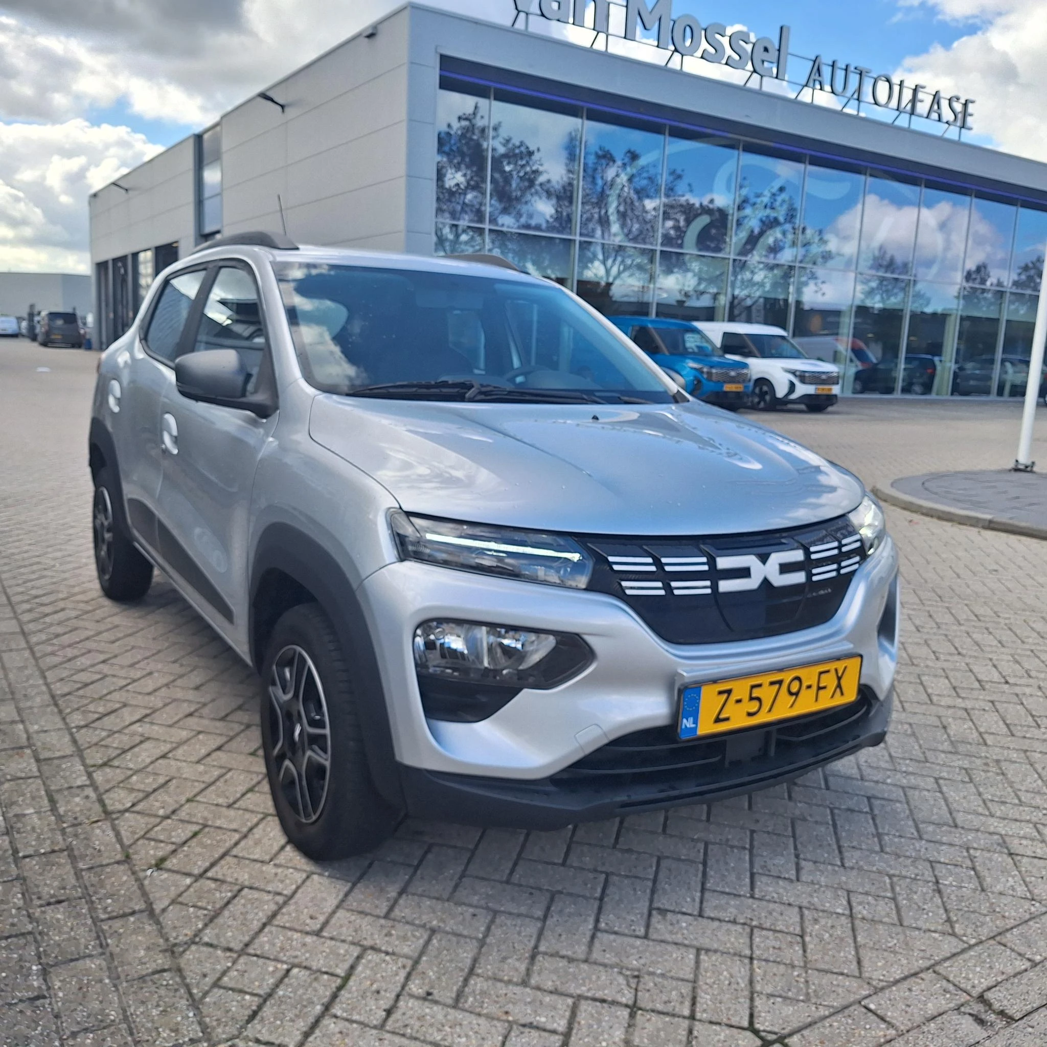 Dacia Spring – autofoto 5