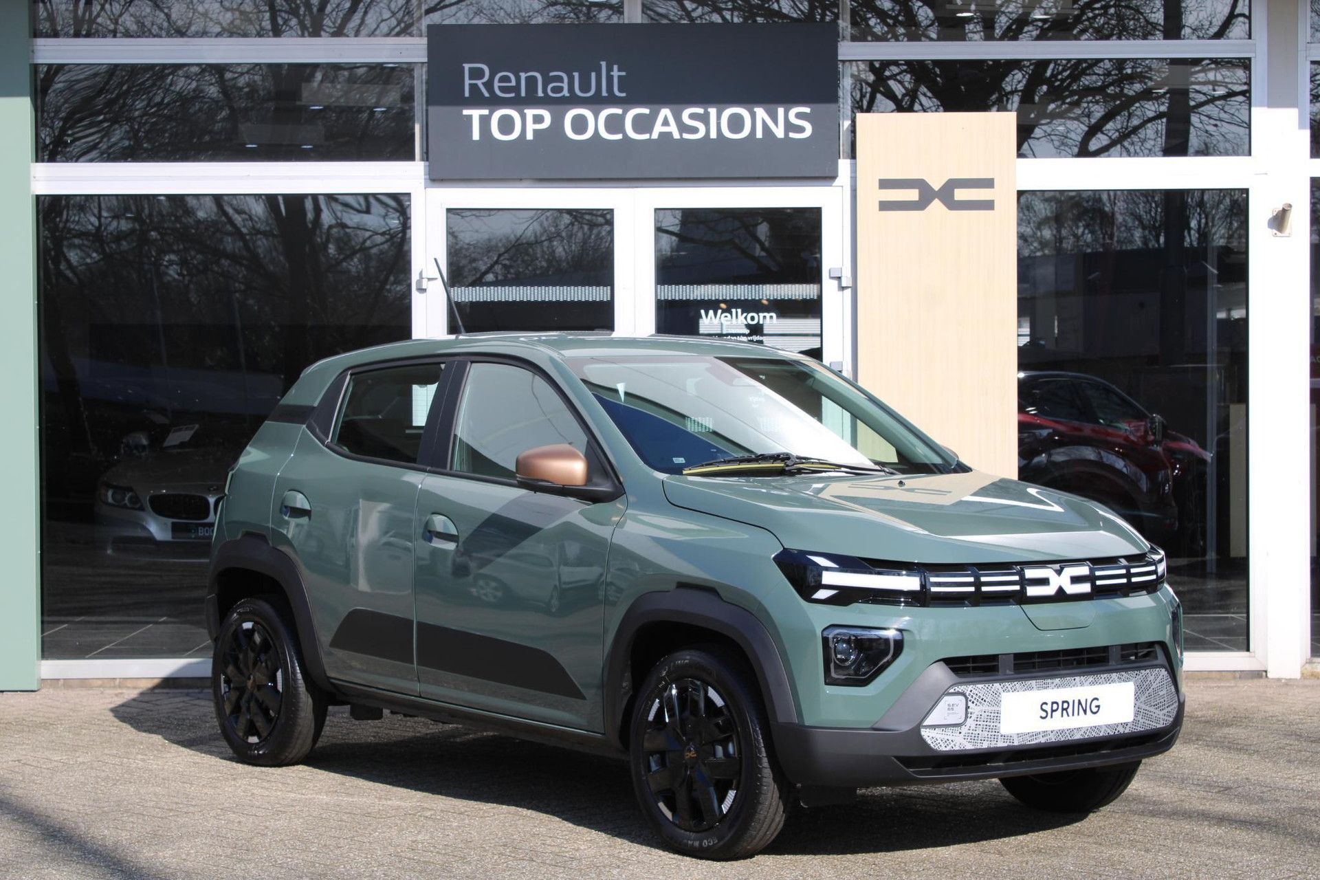 Dacia Spring met kenteken JZS-32-B – autofoto 2