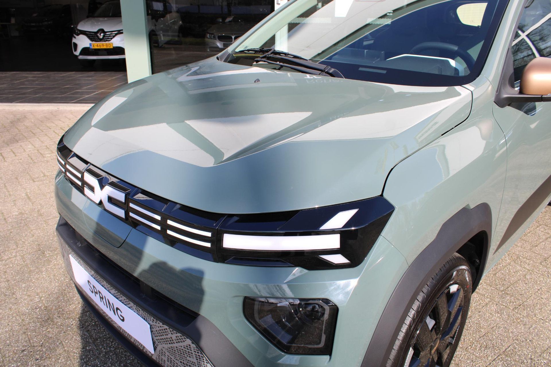Dacia Spring met kenteken JZS-32-B – autofoto 4