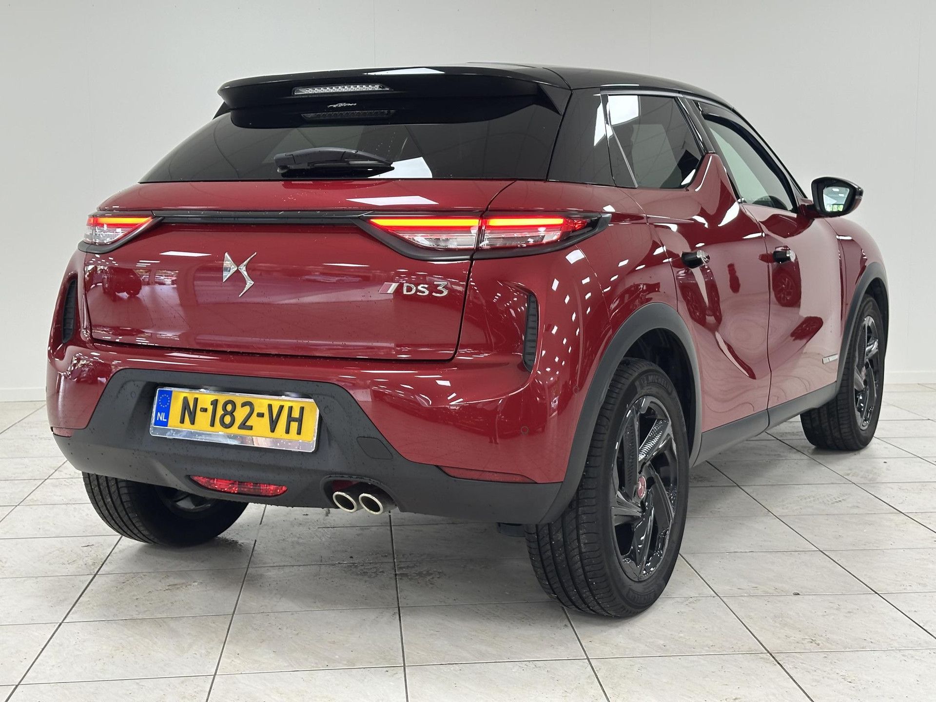 DS DS3 met kenteken N-182-VH – autofoto 2