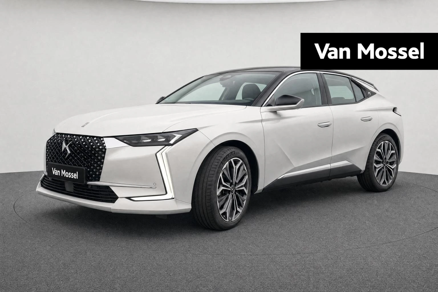 DS DS4 met kenteken S-302-GN – autofoto 2