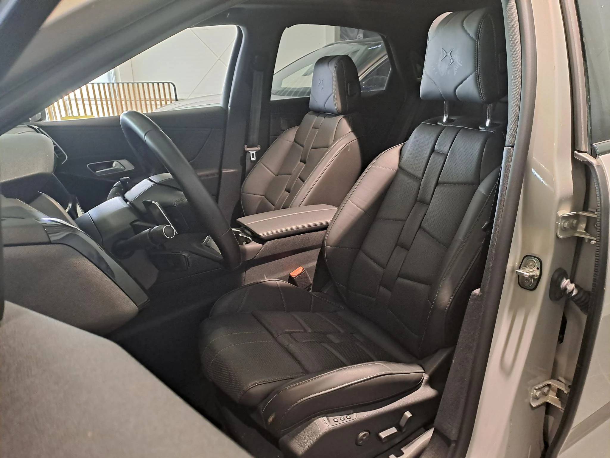 DS DS7 met kenteken HPL-38-J – autofoto 4