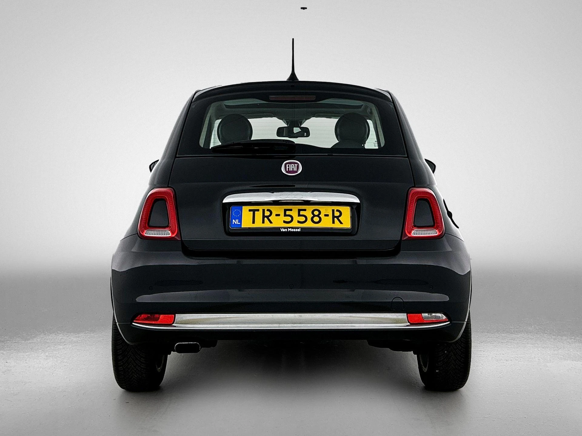 Fiat 500 met kenteken 45100 – autofoto 5