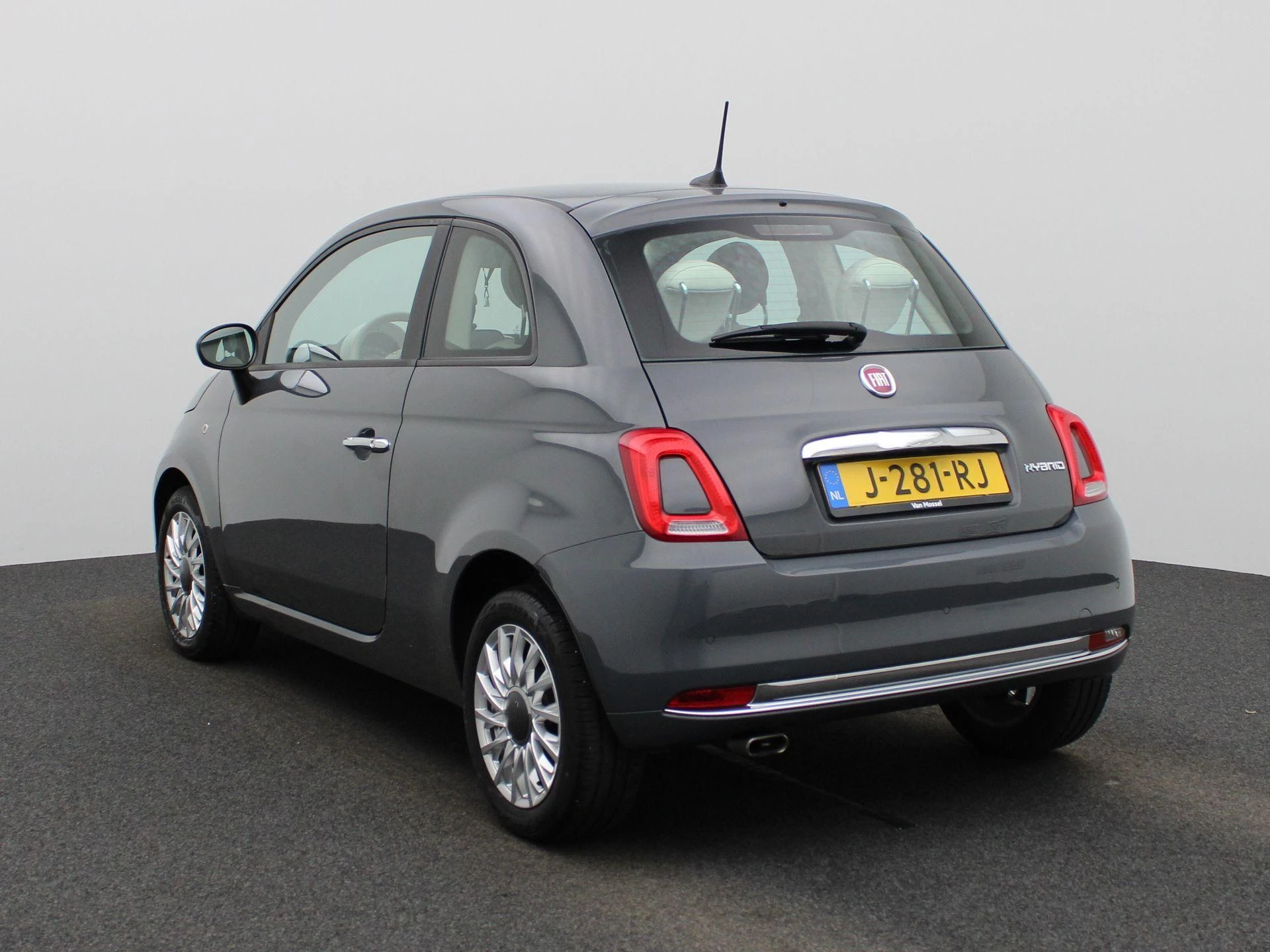 Fiat 500 met kenteken 47100 – autofoto 3
