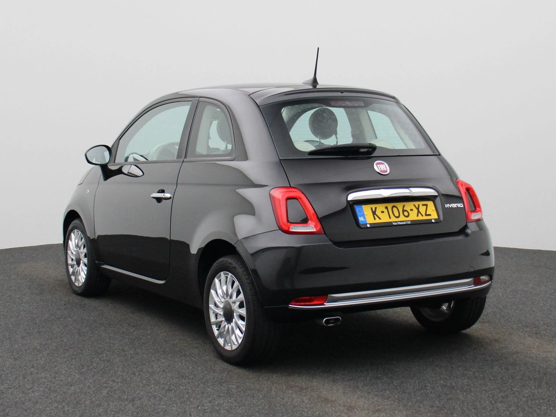 Fiat 500 met kenteken 47100 – autofoto 3