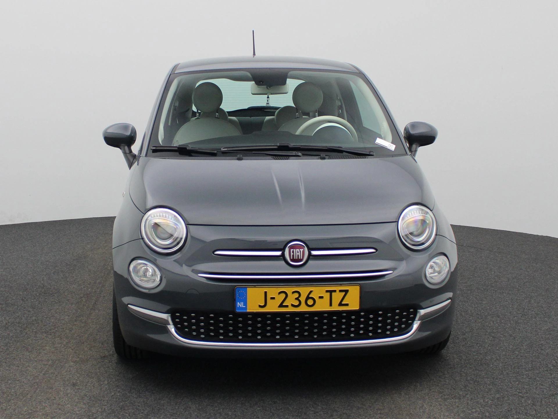 Fiat 500 met kenteken 47100 – autofoto 4