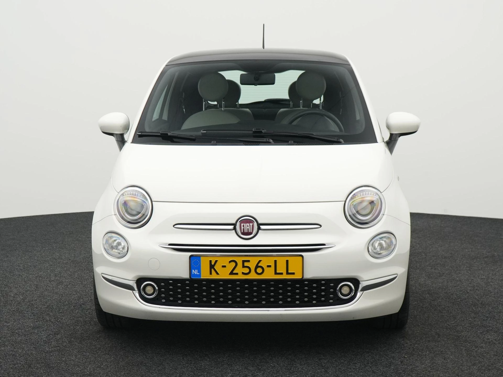 Fiat 500 met kenteken 47100 – autofoto 4