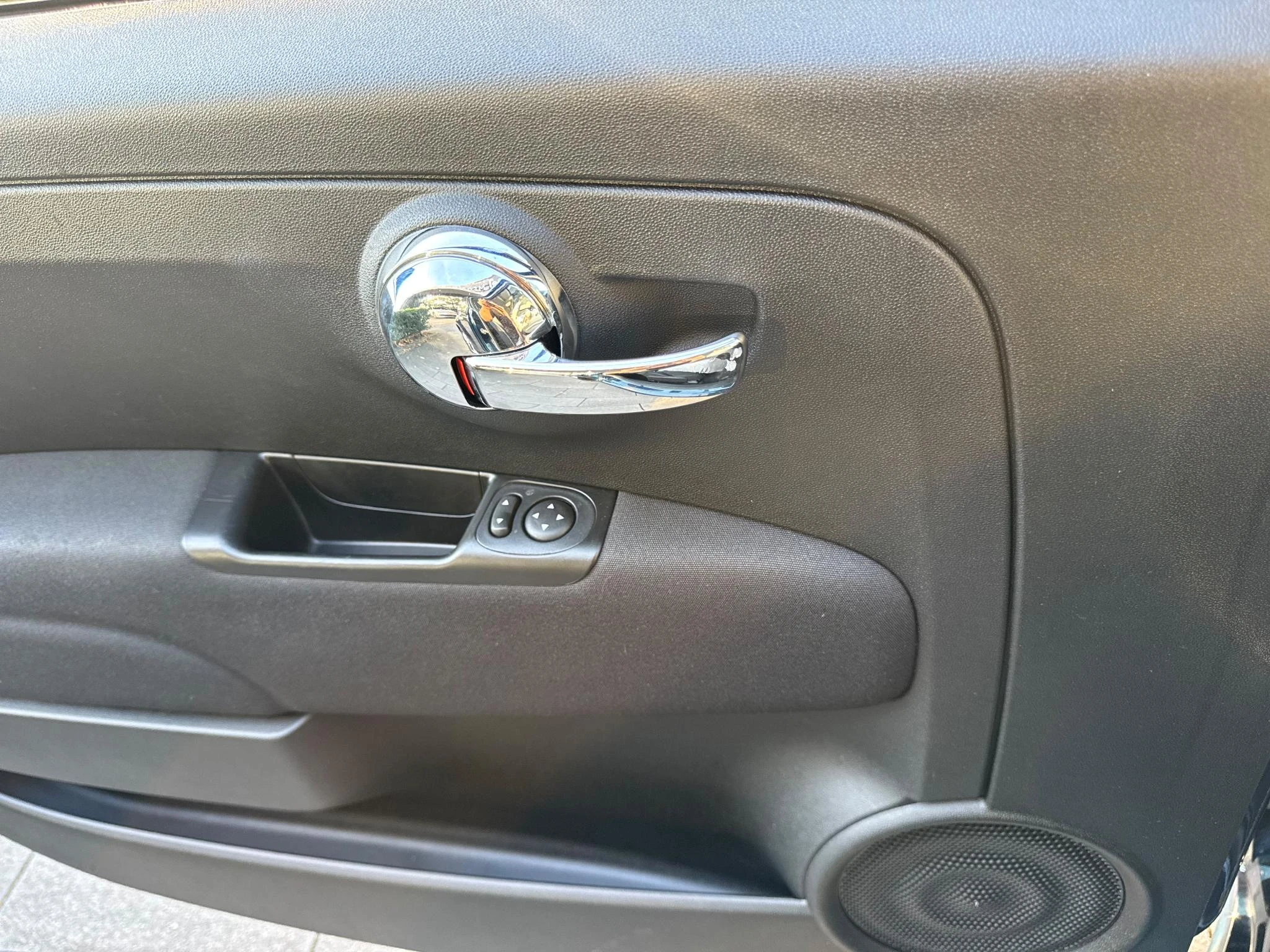 Fiat 500 met kenteken 61100 – autofoto 4