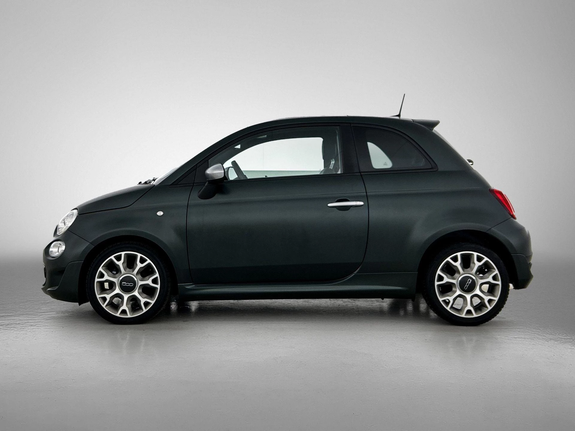 Fiat 500 met kenteken 61100 – autofoto 4