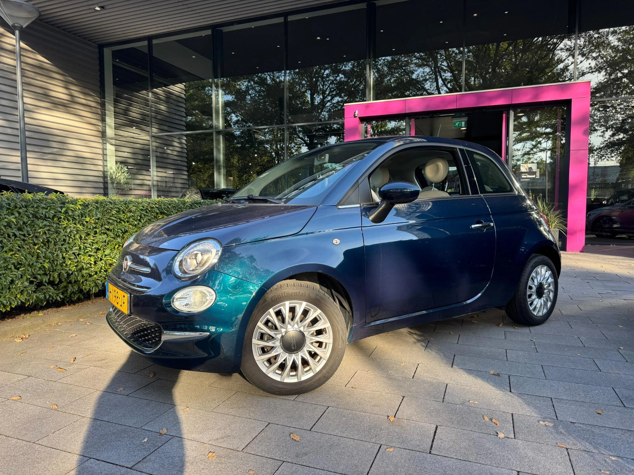 Fiat 500 met kenteken 61100 – autofoto 5