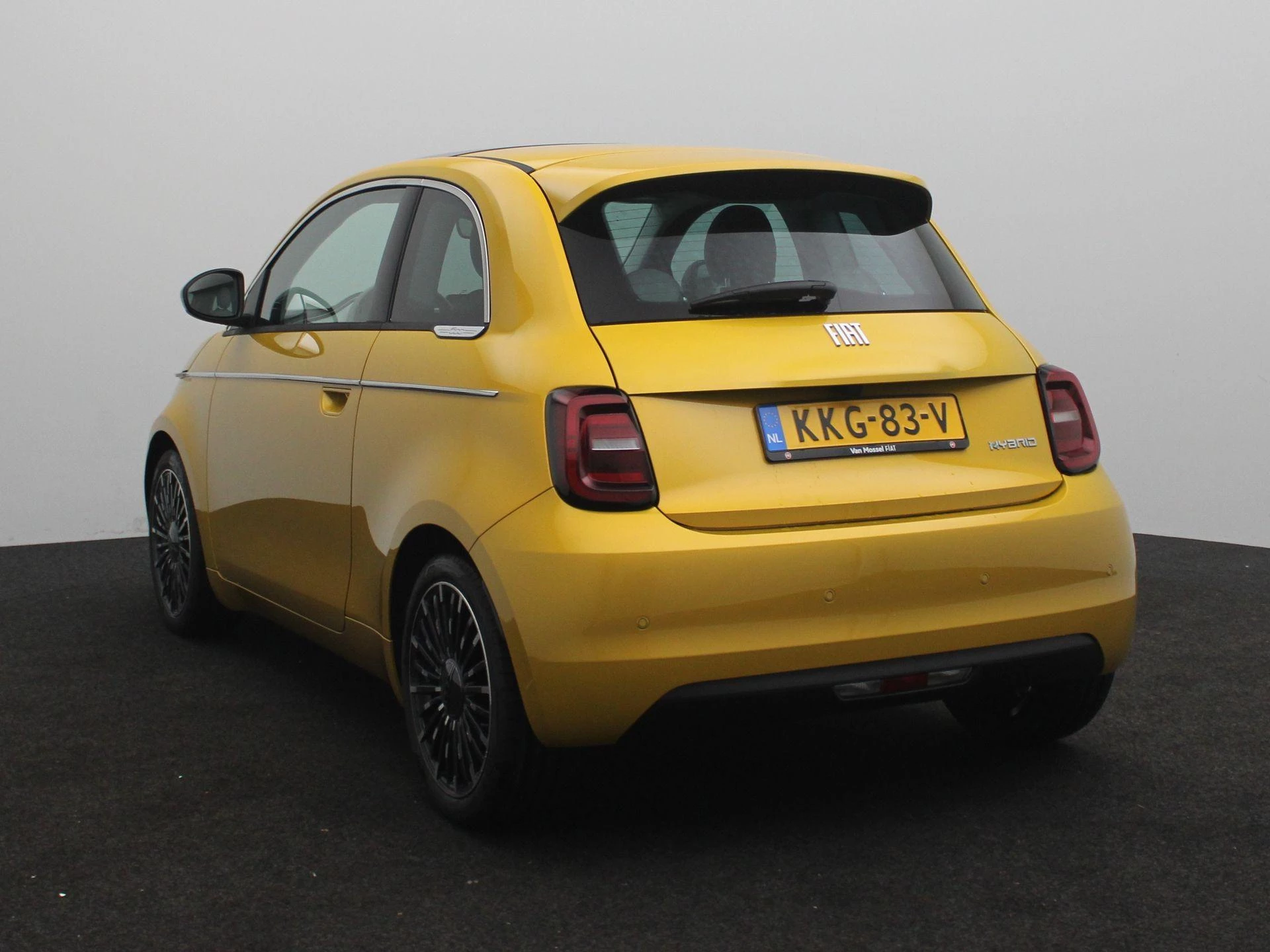 Fiat 500 met kenteken KKG-83-V – autofoto 3