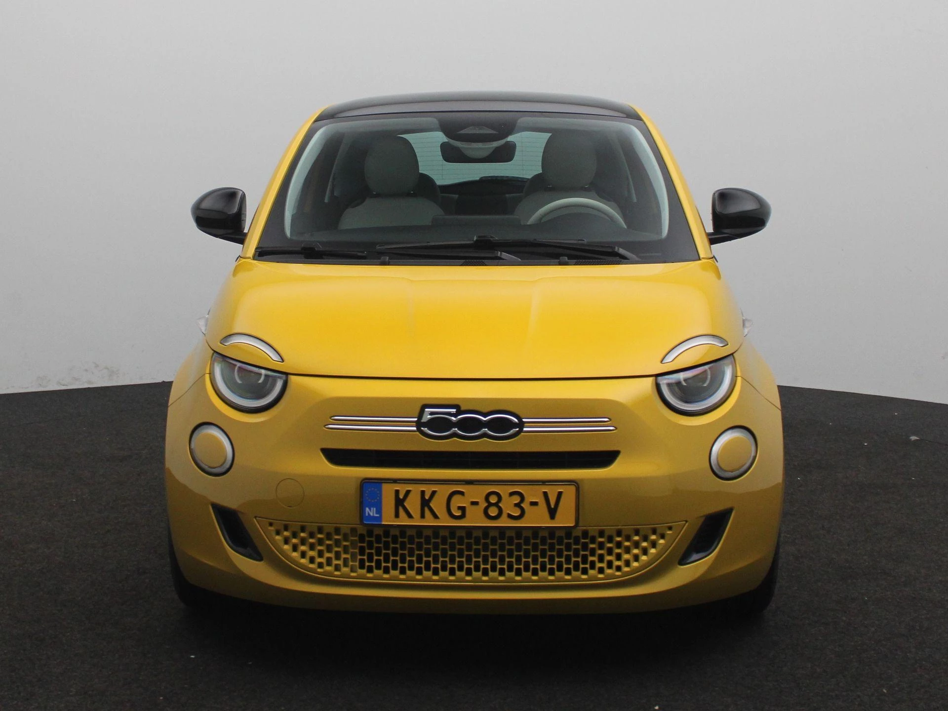 Fiat 500 met kenteken KKG-83-V – autofoto 4