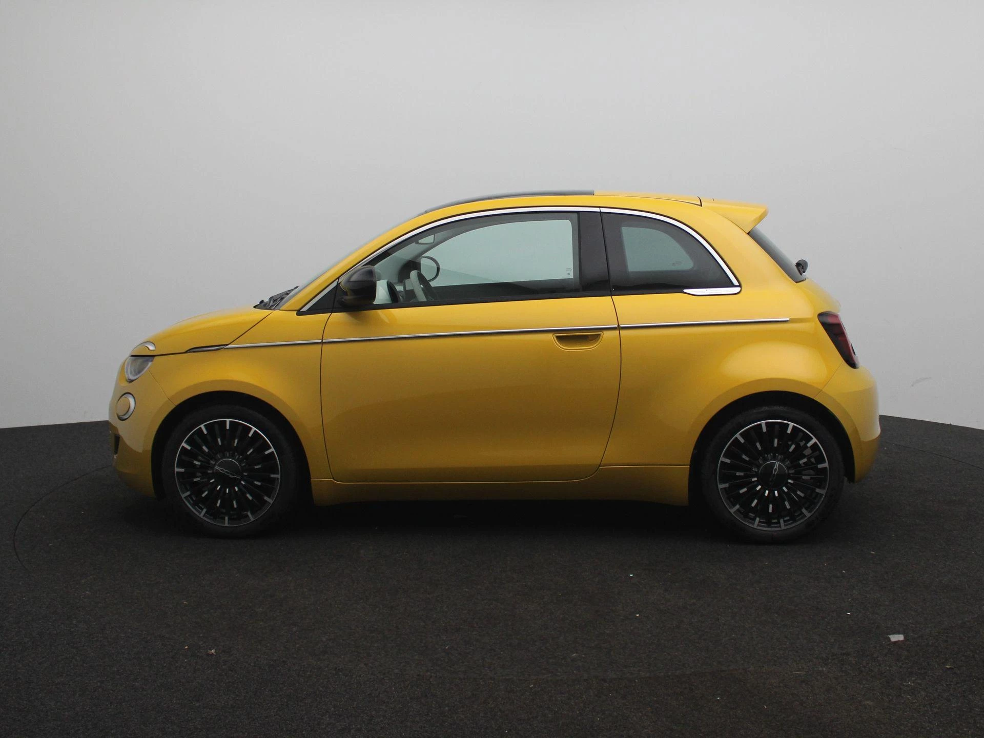 Fiat 500 met kenteken KKG-83-V – autofoto 5