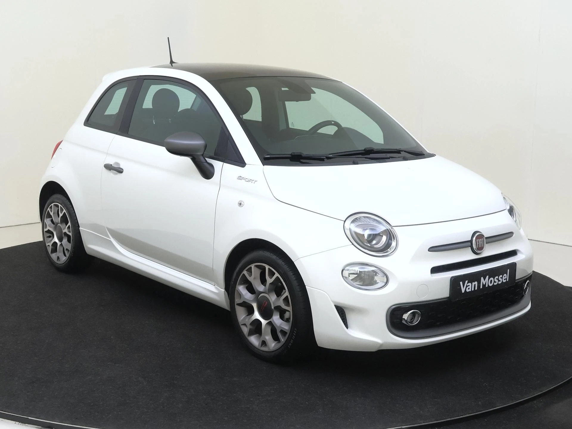 Fiat 500 met kenteken N-698-PN – autofoto 3