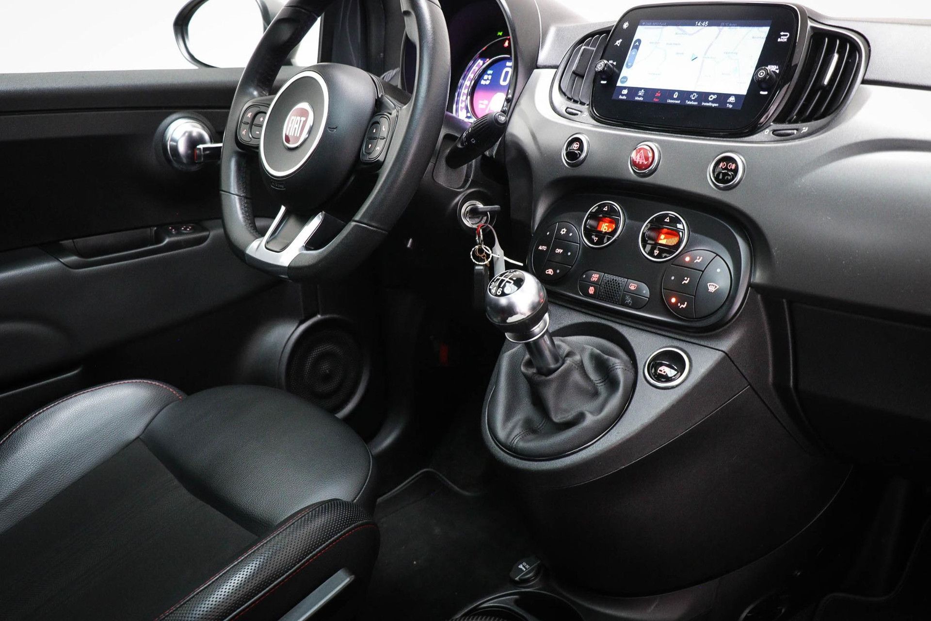 Fiat 500 met kenteken P-869-SV – autofoto 3